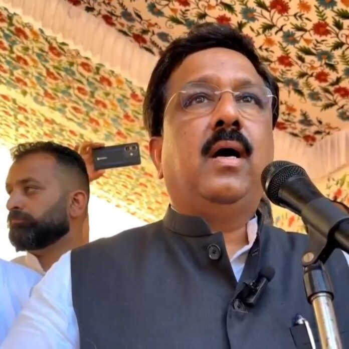 Congress leaders addressing the Voter Adhikar Samelan in Uri