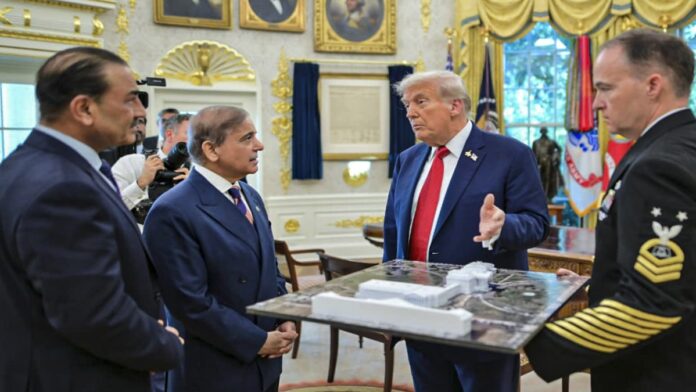 US President Donald Trump and Pakistani leaders discussing Gaza peace plan